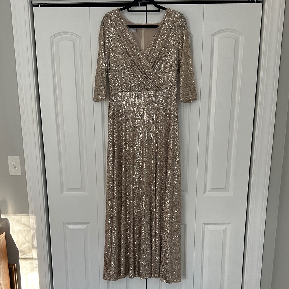 Oleg Cassini Gold/Champagne Metallic 3/4 Sleeve Dress